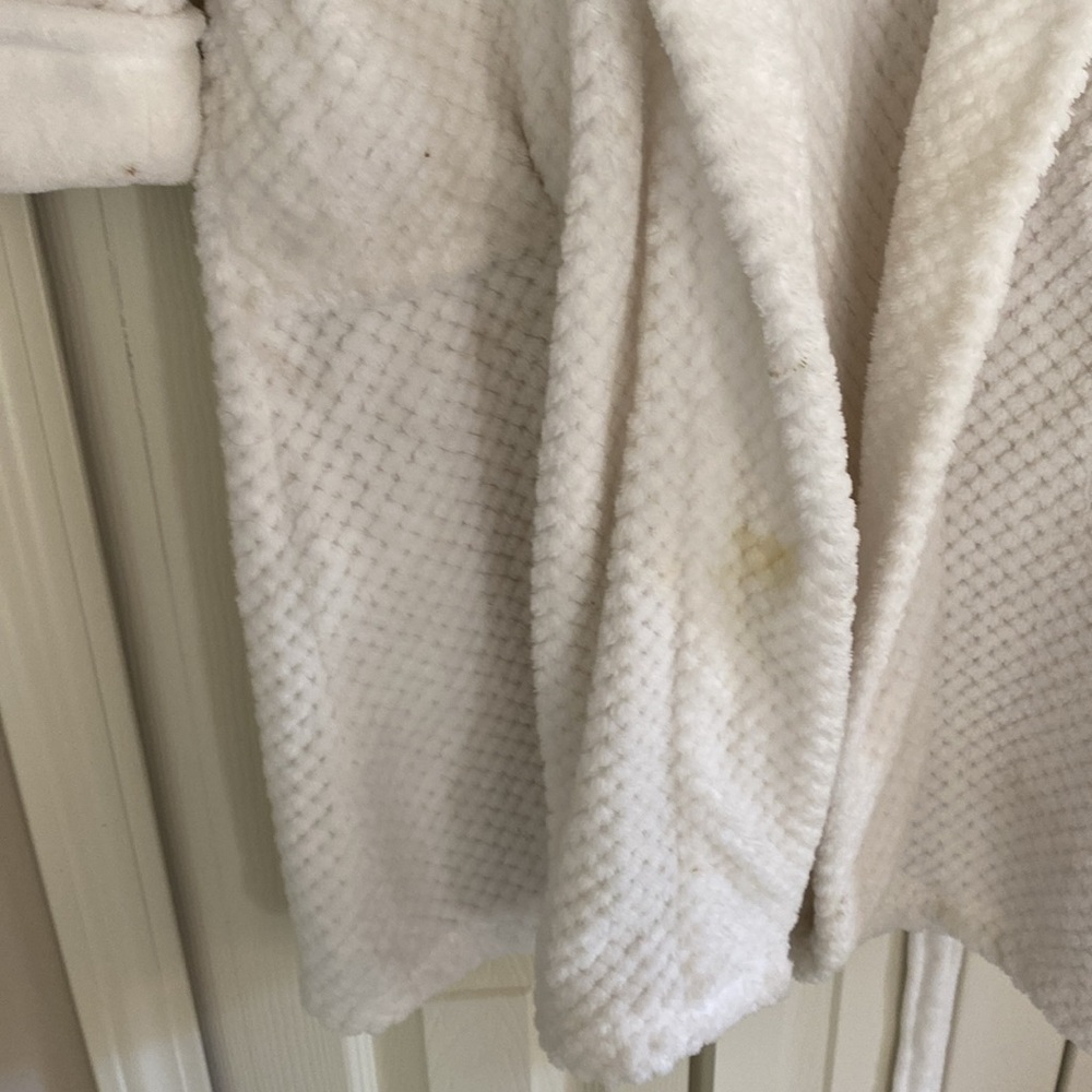 Ulta Robe - Picture 3 of 5